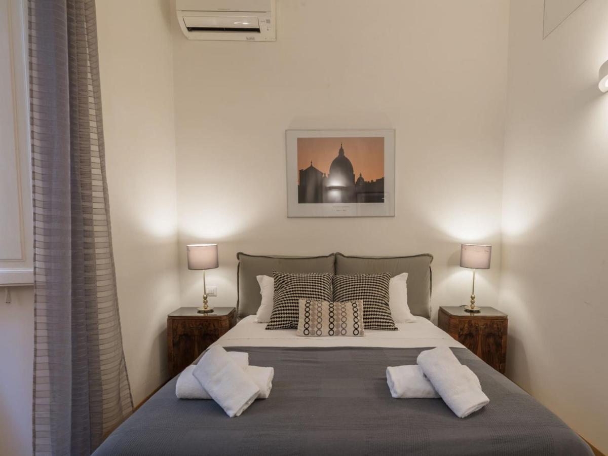 The Best Rent - Elegant Flat Near Colosseum Rome Extérieur photo